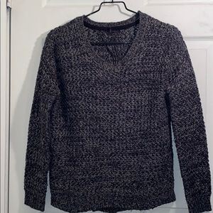 Knitted grey/black slit sweater